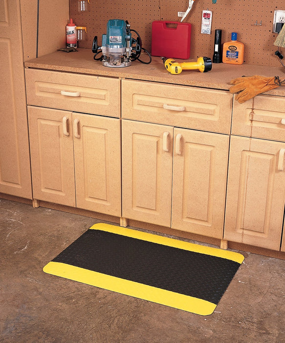 Wearwell Diamond-Plate SpongeCote UltraSoft Mat, 5' Width x 75' Length x 15/16" Thickness, Black/Yellow