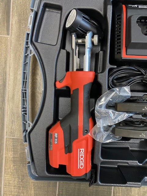 Ridgid RP 115 Mini Press Tool Battery Kit with Pro-press Jaws 1/2 In-3/4 In (USED LIKE NEW)