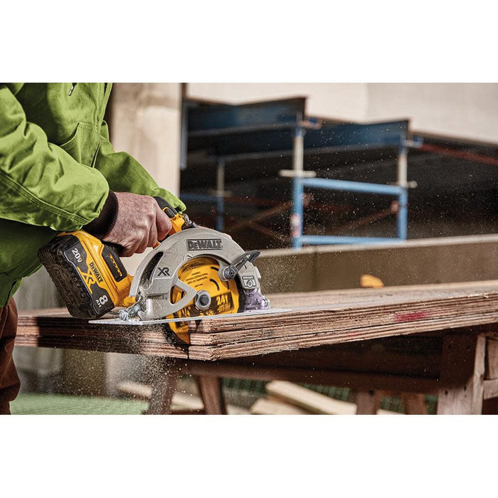 DeWALT 20V MAX XR 7-1/4 In. Circular Saw (Bare Tool)