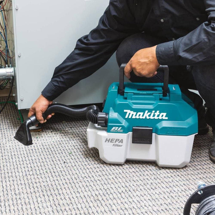 Makita XCV11Z 18V LXT Lithium-Ion Brushless Cordless 2 Gallon HEPA Filter Portable Wet/Dry Dust Extractor/Vacuum, Tool Only