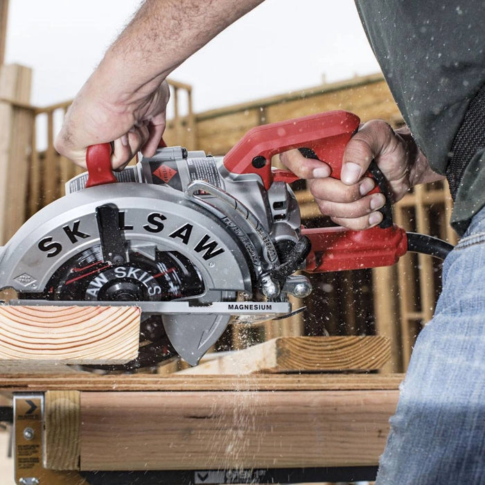 SKIL 7-1/4 In. Lightweight Worm Drive Saw