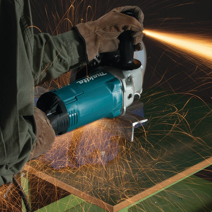 Makita GA7060 - 7" Angle Grinder, 15 AMP, 8,500 RPM, 5/8"-11, lock-off, lock-on