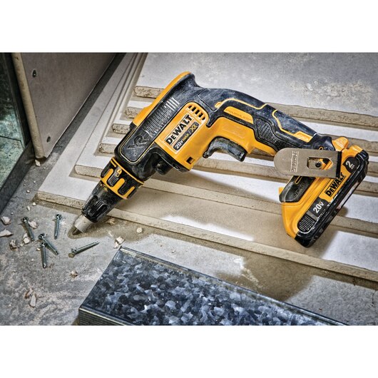 DeWALT 20V MAX XR Lithium-Ion Brushless Drywall Screw gun (2.0Ah)