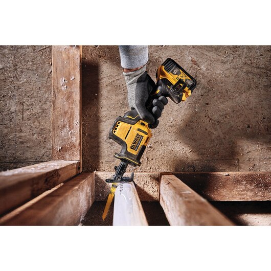 DeWALT (DCS369P1) 20V ATOMIC MAX Compact Reciprocating Saw Kit